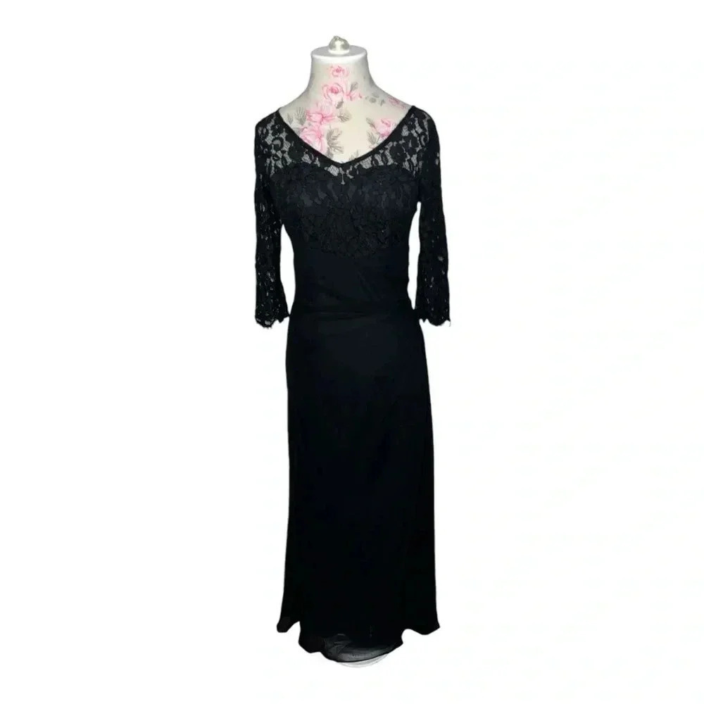 Ever Pretty Women’s Black Lace Side Ruched LBD - Picture 3 of 10